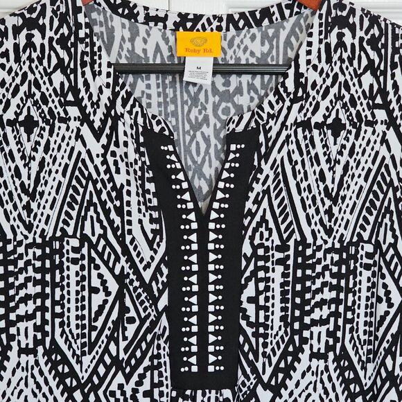 Ruby Rd Women's Tribal Black White Sheath Dress‎ Medium Knee Length V-Neck - Picture 4 of 7